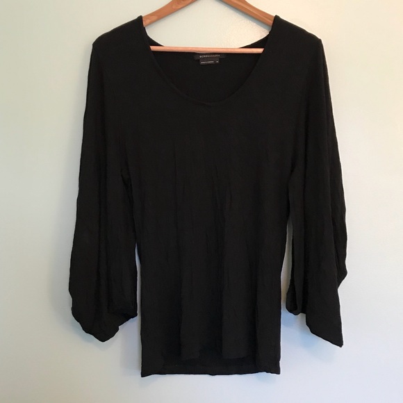 BCBGMaxAzria Tops - ❤️BCBGMAXAZRIA Black Knit Top Size Medium Batwing